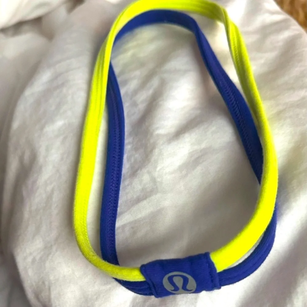 Lululemon DANCE! RARE VINTAGE Headband in Sapphire Blue/Split Pea